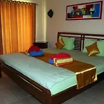 Rosseno Villa